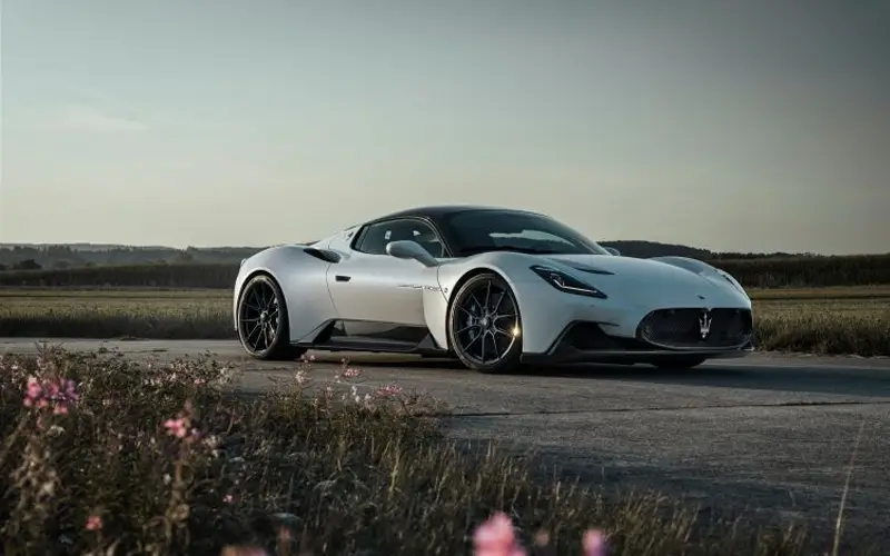 Maserati MC20