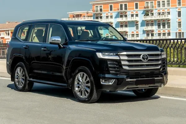 Toyota Land Cruiser VXR 2023