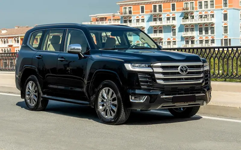 Toyota Land Cruiser VXR 2023